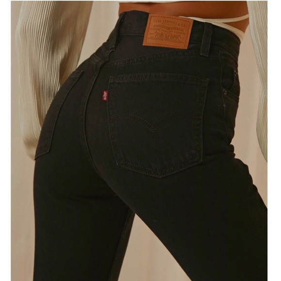 Levi's® Premium 70'S HIGH RISE SLIM STRAIGHT WOMEN'S JEANS - Picture 13 of 13